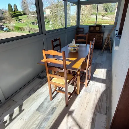 6 Pers Jardin Clos Proche Et Cantal * Lacapelle-Viescamp